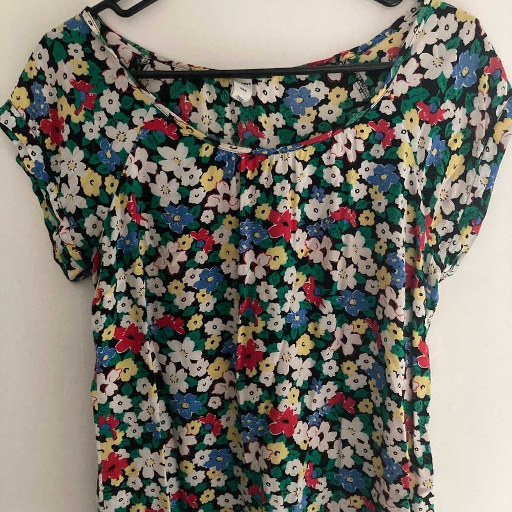 Old Navy floral blouse